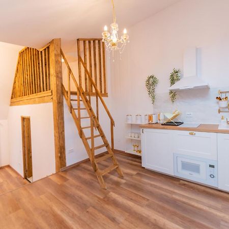 Fernweh Haus Brasov Hotell Exteriör bild