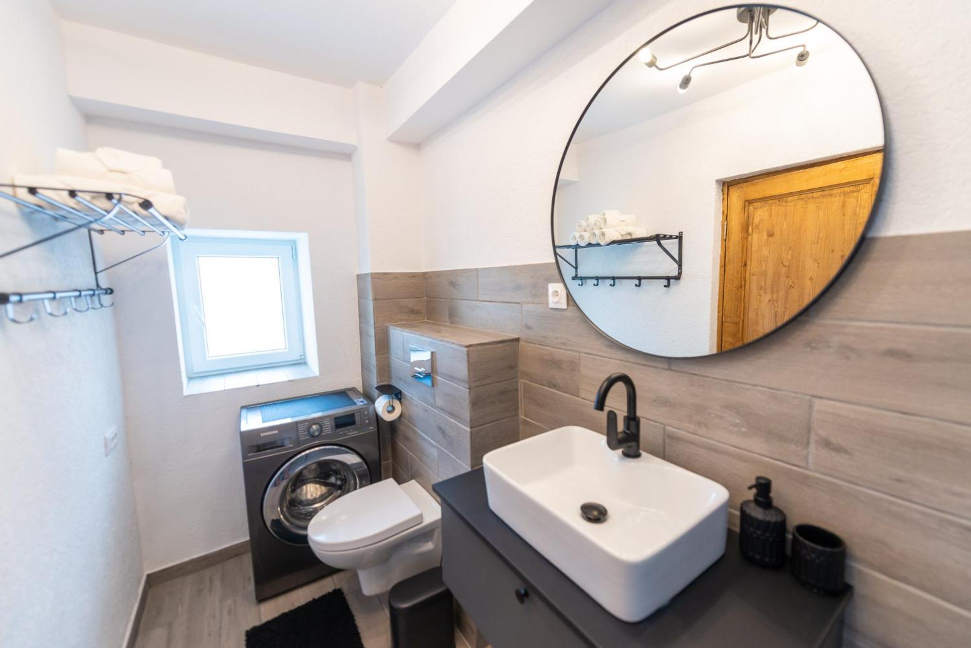 Fernweh Haus Brasov Hotell Rum bild