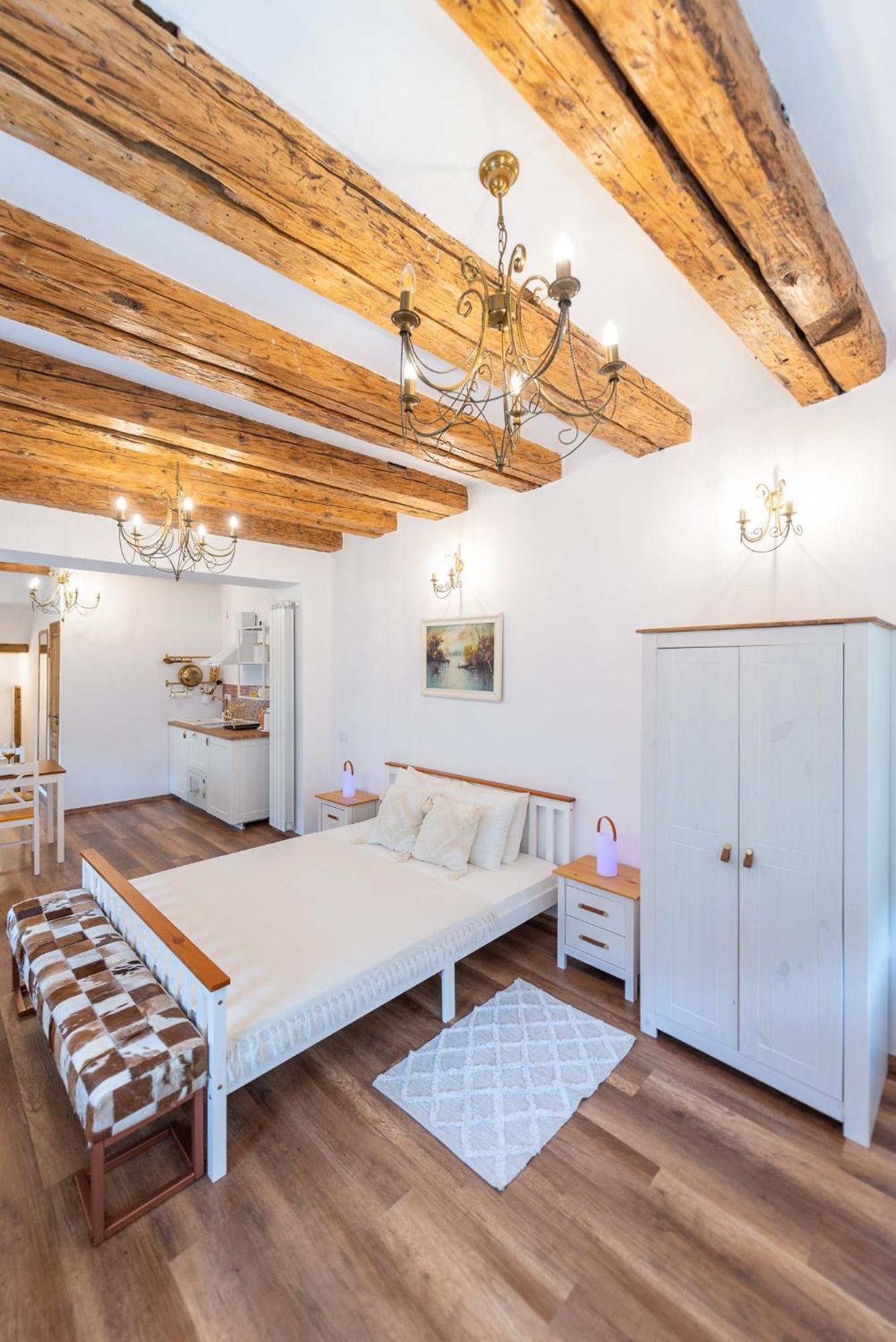 Fernweh Haus Brasov Hotell Rum bild